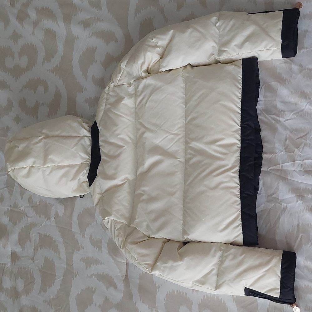 Moncler White/Black Down Puffer Cropped Jacket with Removable Hoodie - Picture 2 of 16